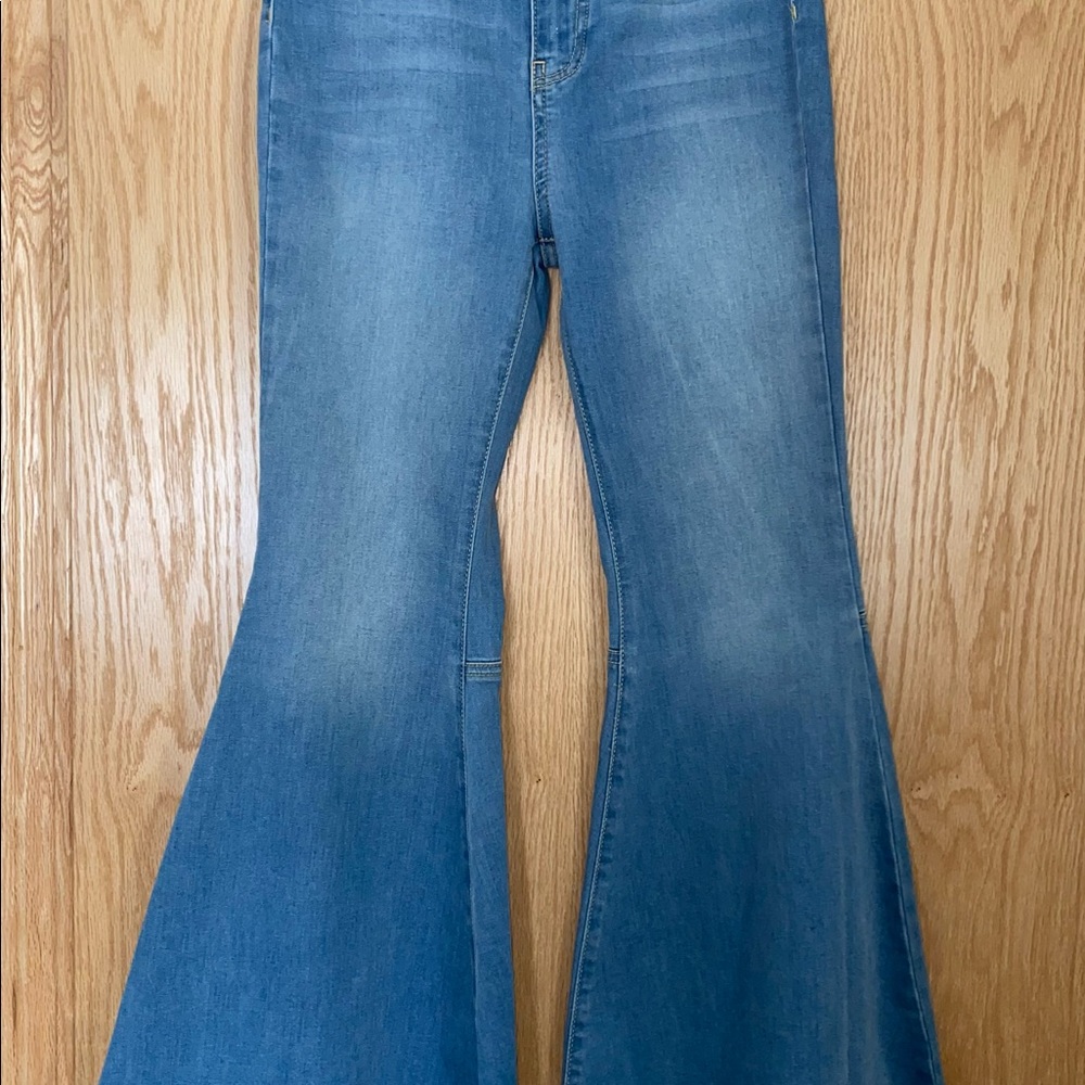 Brand New Free People Flared Jeans - Picture 2 of 3